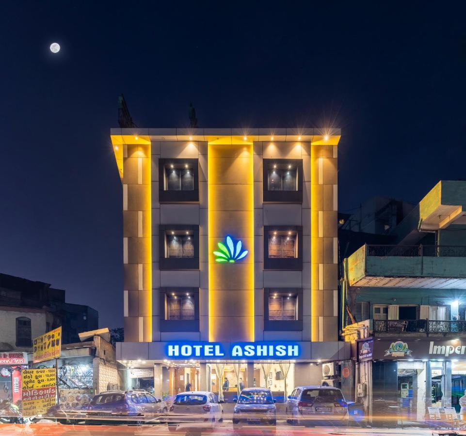 Hotel Ashish Ахмедабад Экстерьер фото