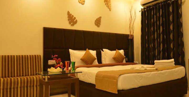 Hotel Ashish Ахмедабад Экстерьер фото
